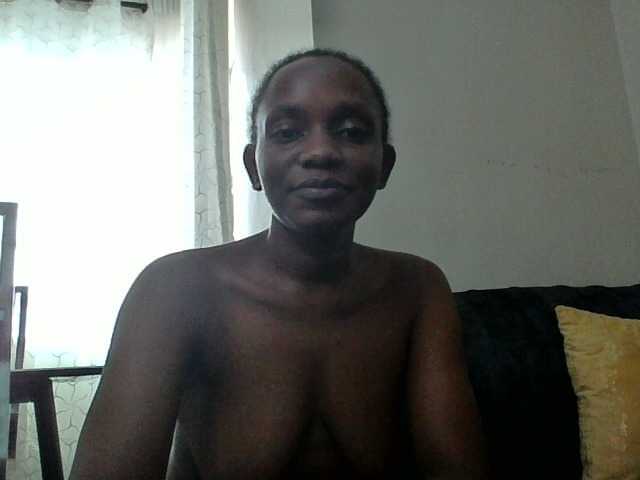 Minimochie live cam on BongaCams
