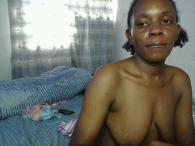 Minimochie live cam on BongaCams
