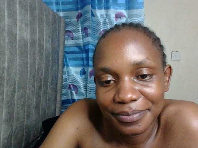 Minimochie live cam on BongaCams