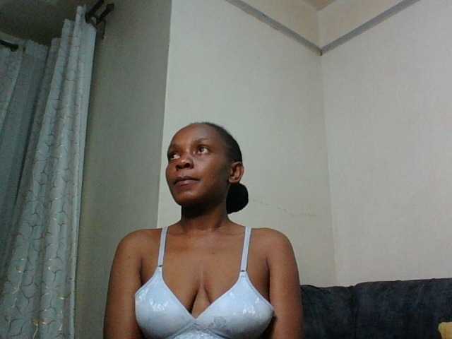 Minimochie live cam on BongaCams