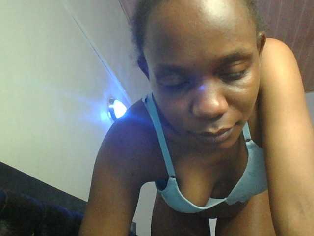 Minimochie live cam on BongaCams