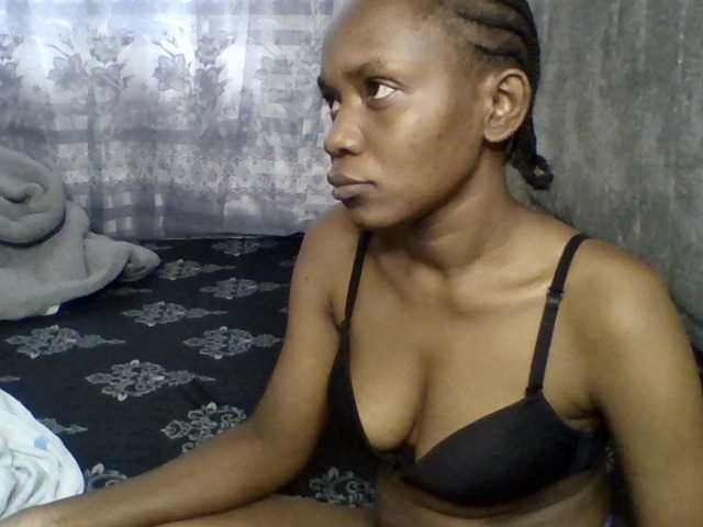 Minimochie live cam on BongaCams