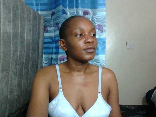 Minimochie live cam on BongaCams