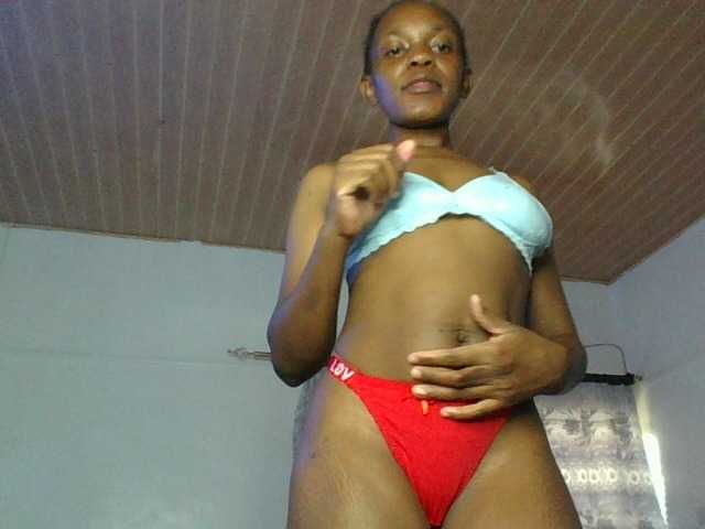 Minimochie live cam on BongaCams