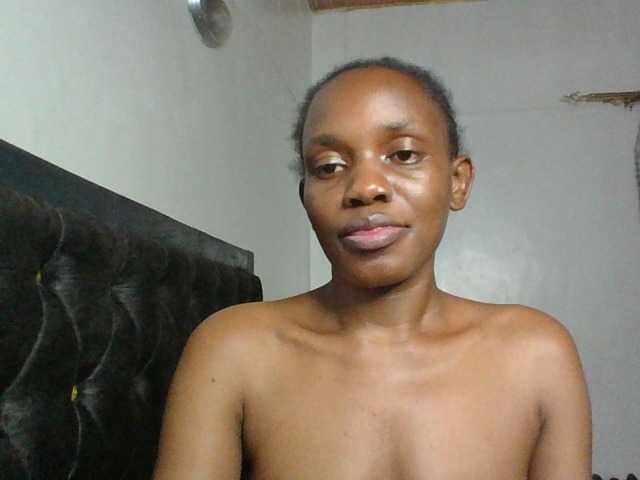 Minimochie live cam on BongaCams