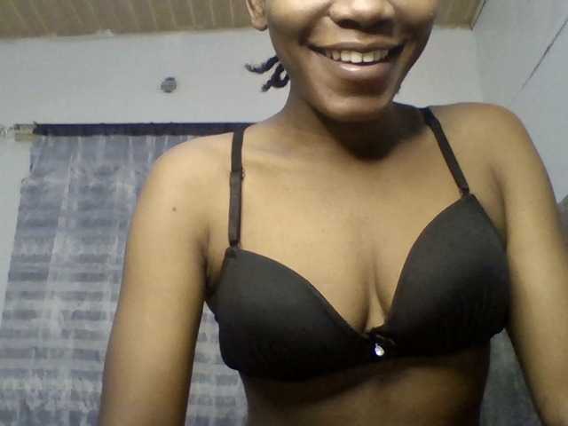Minimochie live cam on BongaCams