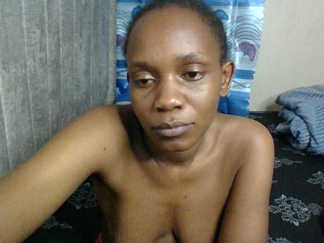 Minimochie live cam on BongaCams