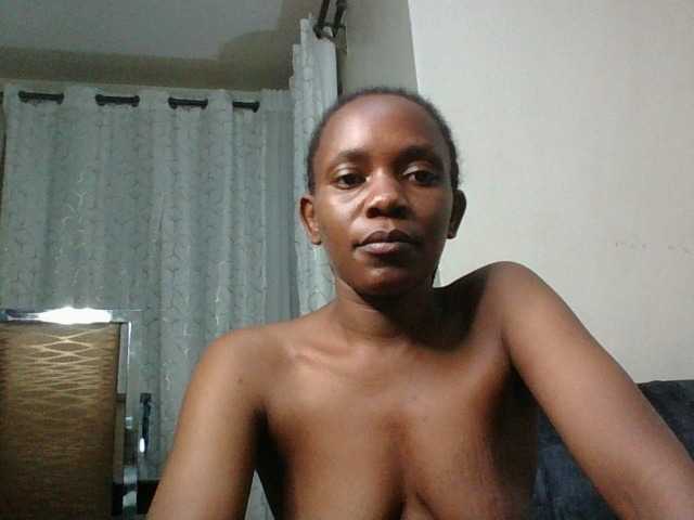 Minimochie live cam on BongaCams