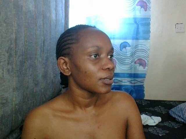 Minimochie live cam on BongaCams