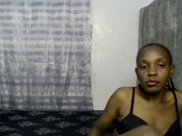 Minimochie live cam on BongaCams