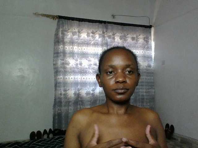 Minimochie live cam on BongaCams