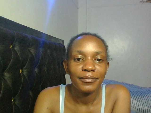 Minimochie live cam on BongaCams