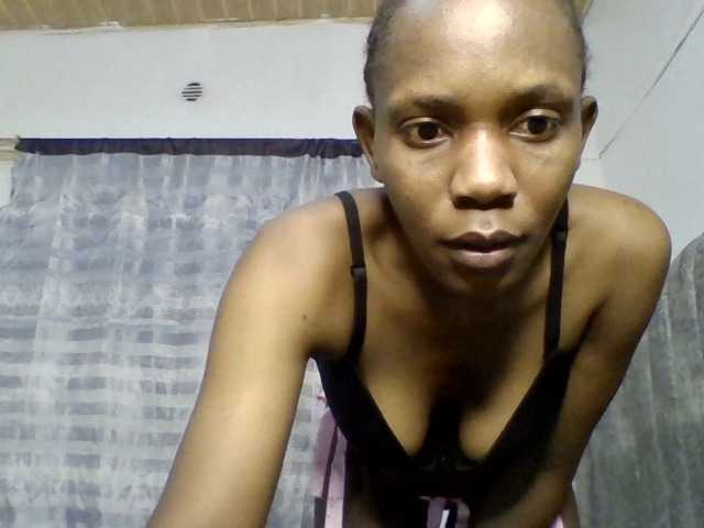 Minimochie live cam on BongaCams