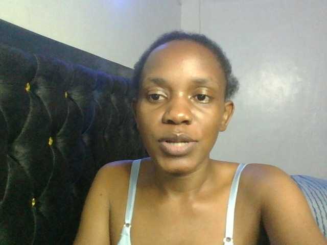 Minimochie live cam on BongaCams