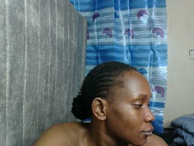 Minimochie live cam on BongaCams