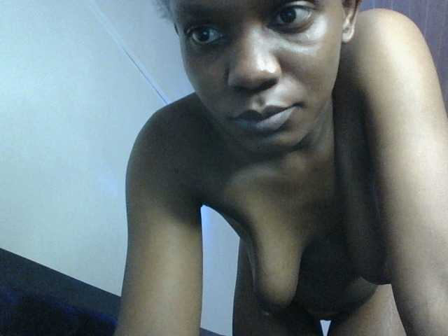Minimochie live cam on BongaCams