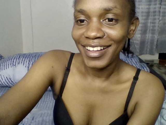 Minimochie live cam on BongaCams