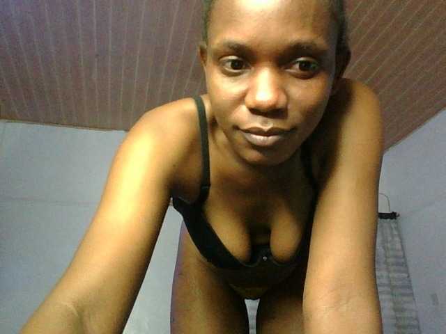 Minimochie live cam on BongaCams