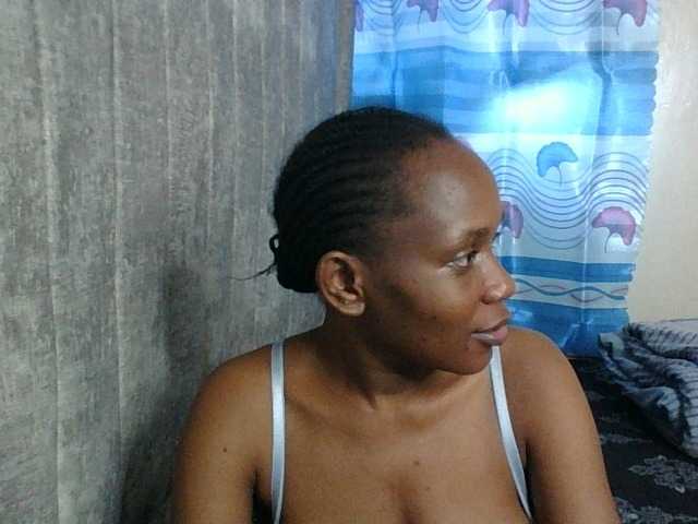 Minimochie live cam on BongaCams