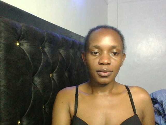 Minimochie live cam on BongaCams