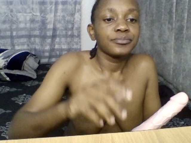Minimochie live cam on BongaCams