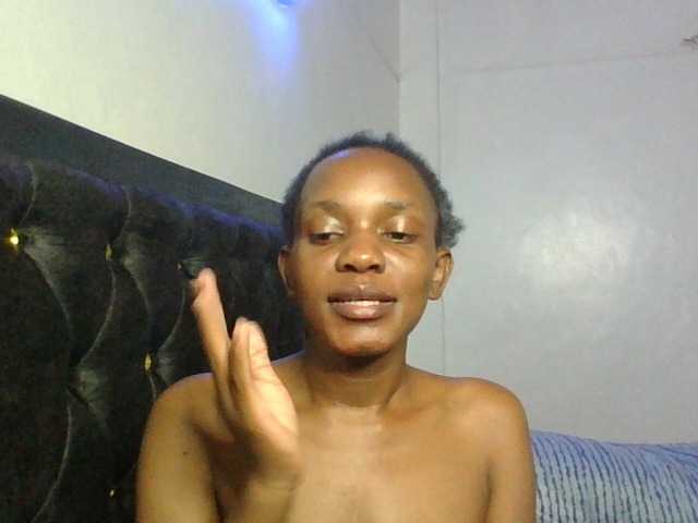 Minimochie live cam on BongaCams