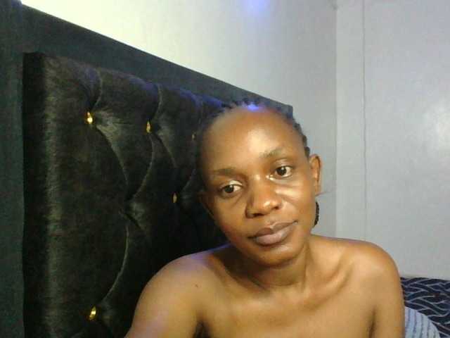 Minimochie live cam on BongaCams