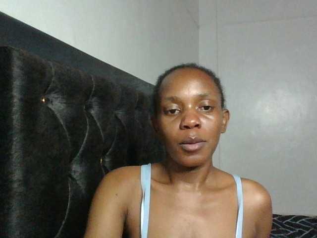 Minimochie live cam on BongaCams