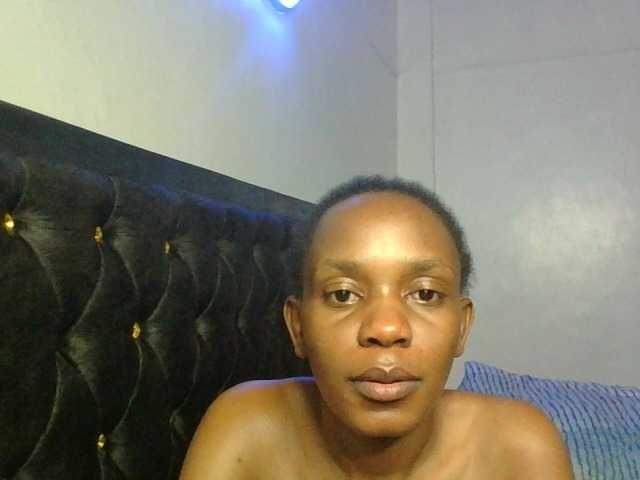 Minimochie live cam on BongaCams
