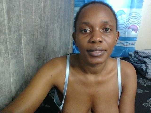Minimochie live cam on BongaCams