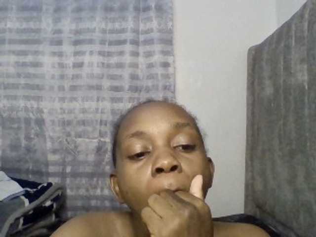 Minimochie live cam on BongaCams