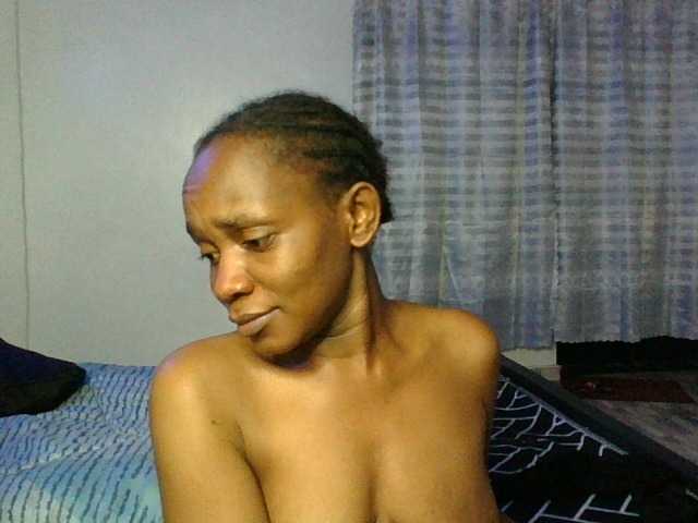 Minimochie — live female cam