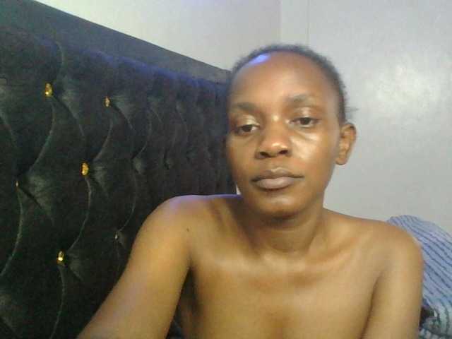 Minimochie live cam on BongaCams
