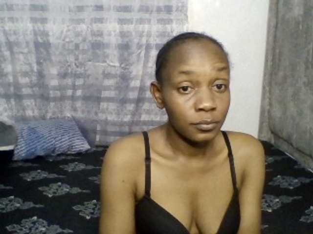 Minimochie live cam on BongaCams