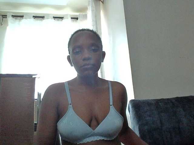 Minimochie live cam on BongaCams