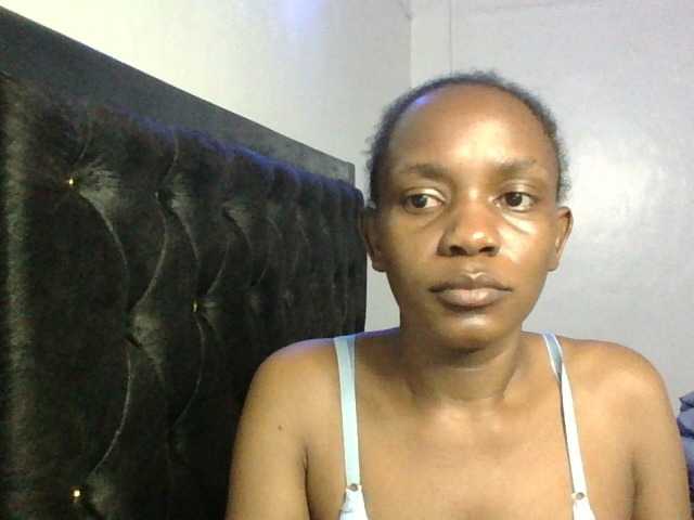 Minimochie live cam on BongaCams