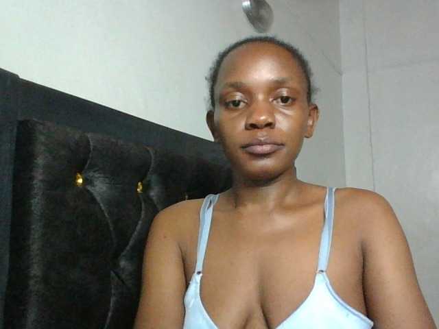 Minimochie live cam on BongaCams