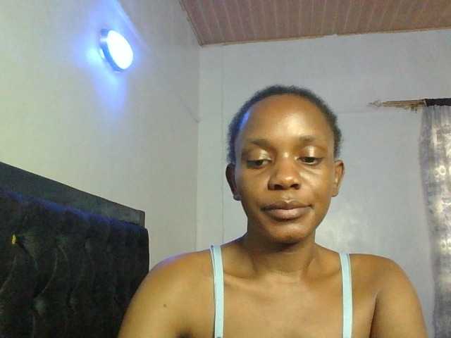 Minimochie live cam on BongaCams