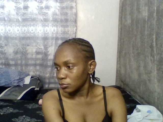 Minimochie live cam on BongaCams