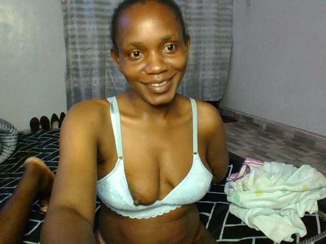 Minimochie live cam on BongaCams