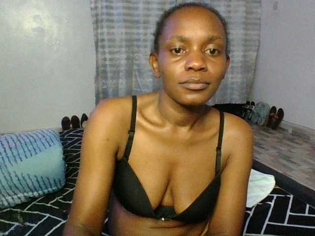 Minimochie live cam on BongaCams