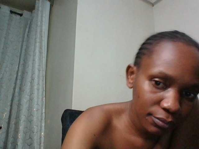 Minimochie live cam on BongaCams