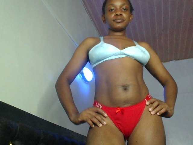 Minimochie live cam on BongaCams