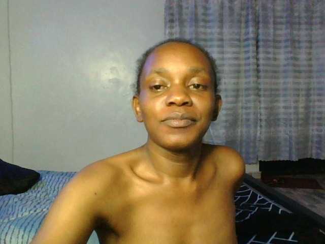 Minimochie live cam on BongaCams