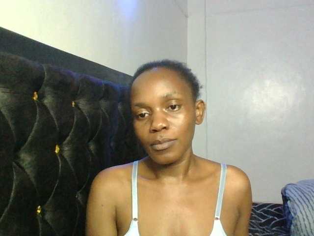 Minimochie live cam on BongaCams
