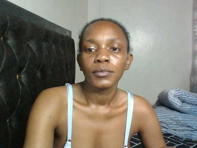 Minimochie live cam on BongaCams