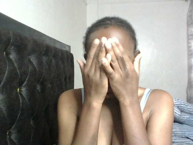 Minimochie live cam on BongaCams