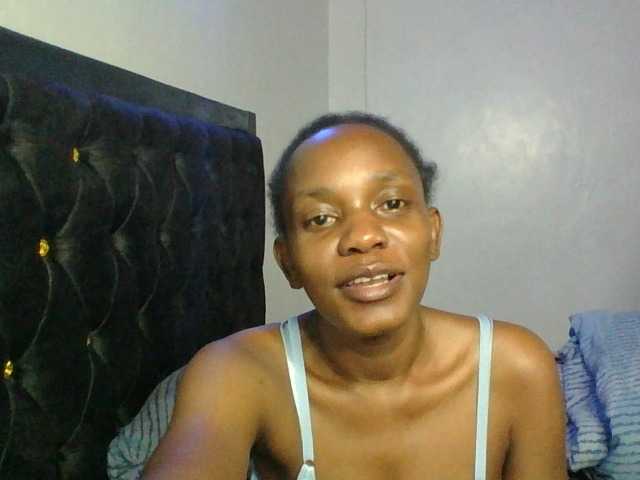 Minimochie live cam on BongaCams