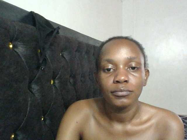 Minimochie live cam on BongaCams