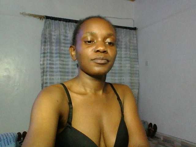 Minimochie live cam on BongaCams